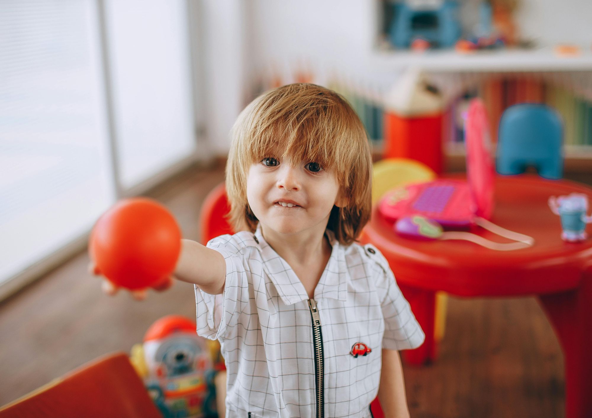 Детский сад или курс «Мама, я сам!» — как помочь ребёнку прожить кризис самостоятельности без слёз